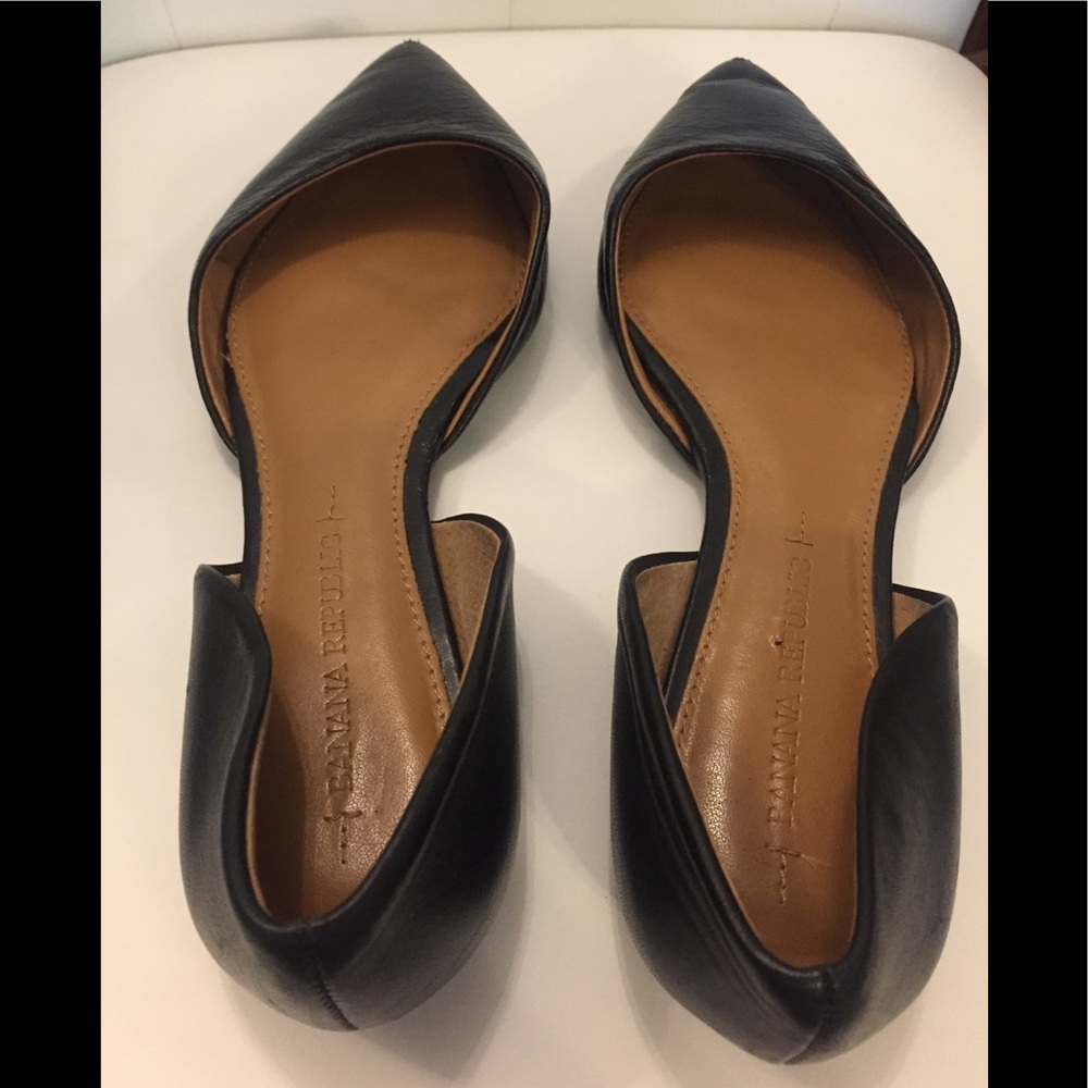 Banana Republic black leather flats
